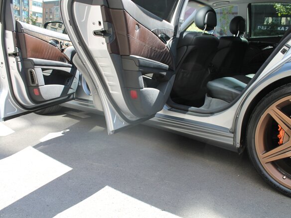 2003 Mercedes-Benz E-Класс AMG 55 AMG III (W211, S211), серебристый, 2100000 рублей - вид 29