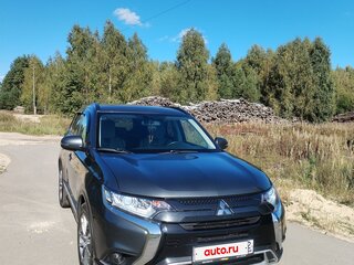 2021 Mitsubishi Outlander III Рестайлинг 3, серый, 2350000 рублей, вид 3