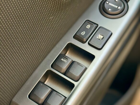 2012 Kia Rio 4-speed III, бежевый - вид 17