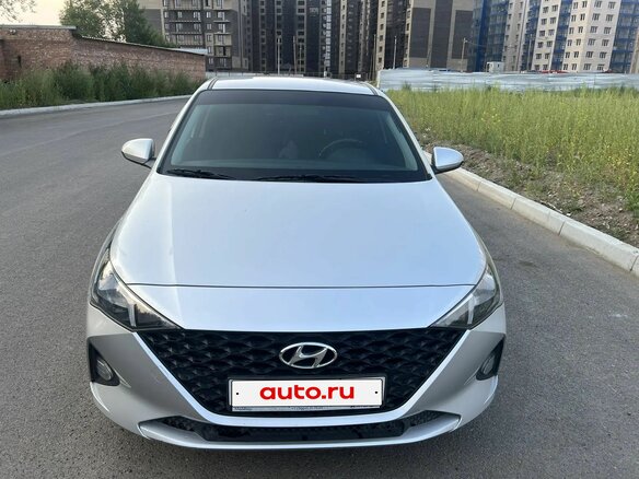 2021 Hyundai Solaris II Рестайлинг, серебристый, 1437000 рублей - вид 12