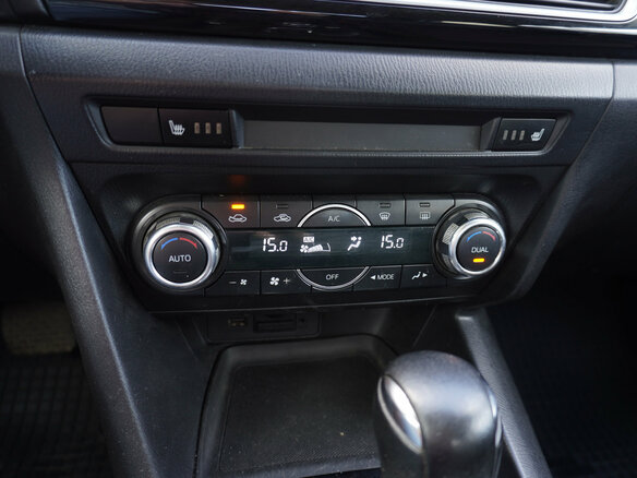 2014 Mazda 3 III (BM), синий, 1105000 рублей - вид 14