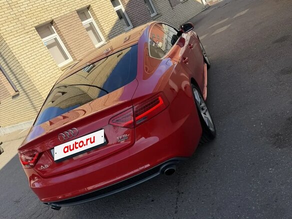 2015 Audi A5 I (8T) Рестайлинг, красный, 1800000 рублей - вид 3