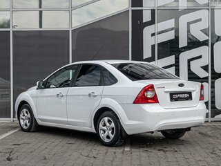 2010 Ford Focus II Рестайлинг, белый, 545000 рублей, вид 2