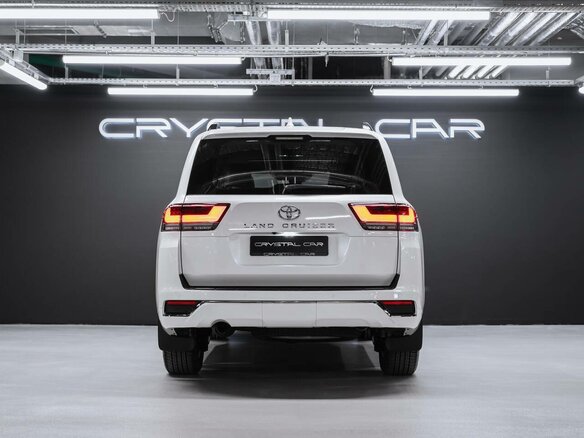 2026 Toyota Land Cruiser 300 Series, белый, 14850000 рублей - вид 7