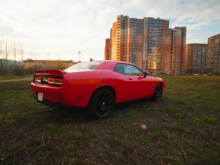 2017 Dodge Challenger III Рестайлинг 2, красный, 3719000 рублей, вид 5