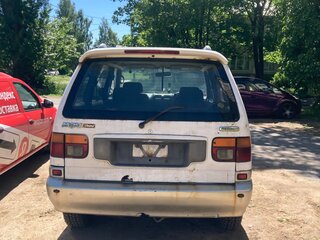 1996 Mazda MPV I (LV), белый, 170000 рублей, вид 4