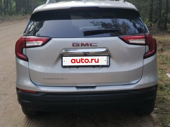 2022 GMC Terrain II Рестайлинг, серебристый, 1720000 рублей - вид 5