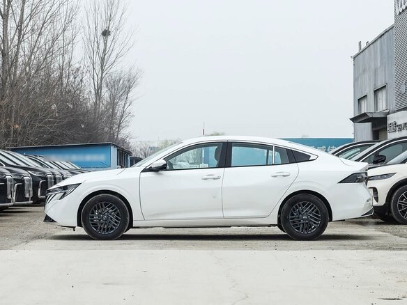 2026 Nissan Sylphy V (B19), белый, 2190000 рублей - вид 5
