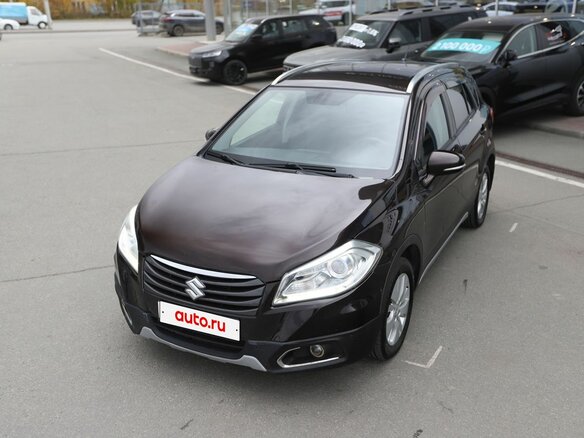 2013 Suzuki SX4 II (S-Cross), коричневый, 880000 рублей - вид 2
