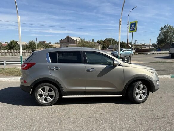 2010 Kia Sportage III, серебристый, 1370000 рублей - вид 3