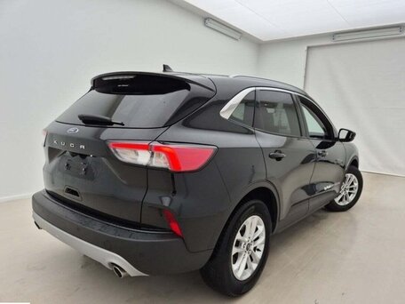 2022 Ford Kuga III, чёрный, 1899000 рублей, вид 4
