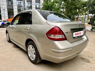 2012 Nissan Tiida I Рестайлинг, коричневый, 780000 рублей, вид 4