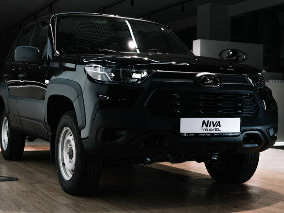 2025 Lada (ВАЗ) Niva Travel I, чёрный, 1668000 рублей - вид 2