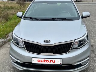 2015 Kia Rio III Рестайлинг, серебристый, 1200000 рублей, вид 1
