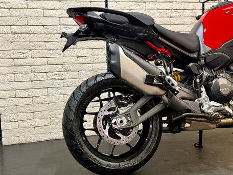 2026 Ducati Multistrada V2, красный, 2680000 рублей, вид 5