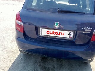 2010 Skoda Fabia II Рестайлинг, синий, 350000 рублей, вид 2