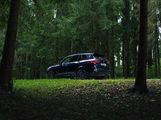 2020 BMW X5 M50d IV (G05/G18), синий, 6100000 рублей, вид 5