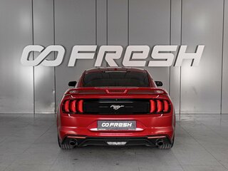 2019 Ford Mustang VI Рестайлинг, красный, 3470000 рублей, вид 4