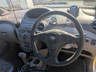2000 Toyota Platz, золотистый, 280000 рублей, вид 3