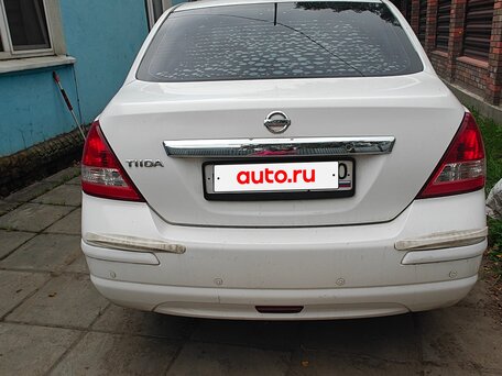 2013 Nissan Tiida I Рестайлинг, белый, 590000 рублей, вид 2