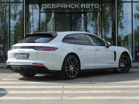 2020 Porsche Panamera 4 Sport Turismo II Рестайлинг, белый, 9650000 рублей, вид 4