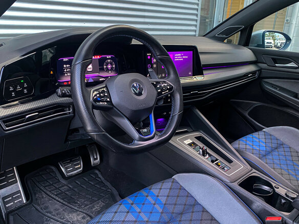 2021 Volkswagen Golf R VIII, чёрный, 4550000 рублей - вид 16