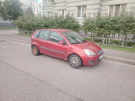 2006 Ford Fiesta Mk5, пурпурный, 210000 рублей, вид 1