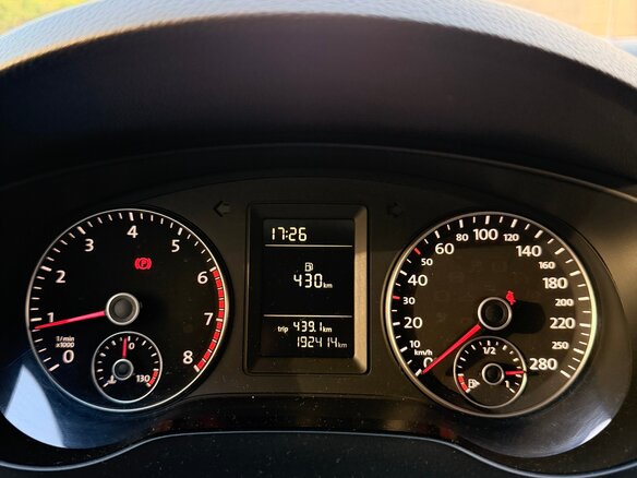 2013 Volkswagen Jetta VI, серебристый, 950000 рублей - вид 9