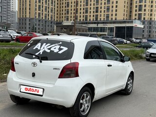 2008 Toyota Yaris II, белый, 299000 рублей, вид 4