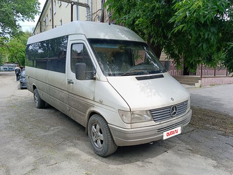 1999 Mercedes-Benz Sprinter, белый, 1500000 рублей, вид 2