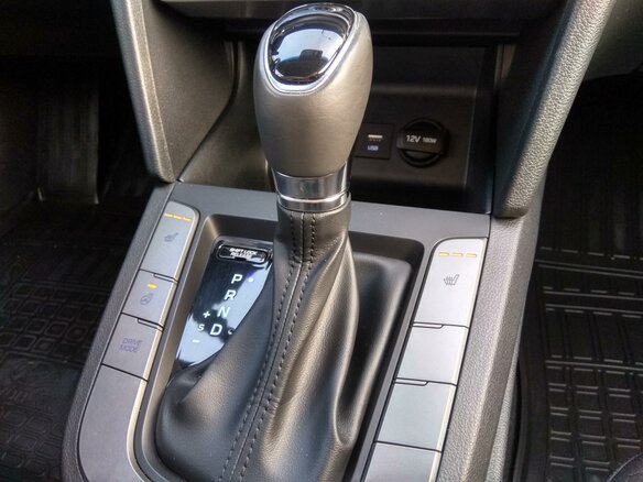 2019 Hyundai Elantra VI (AD) Рестайлинг, серый - вид 15