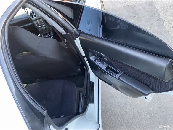 2004 Subaru Impreza II Рестайлинг 1, белый, 1100000 рублей - вид 10