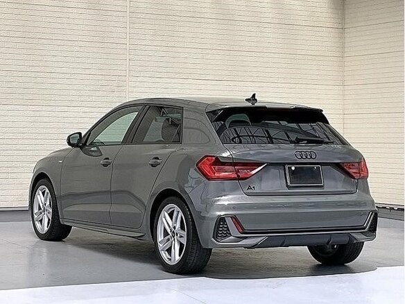 2022 Audi A1 citycarver II (GB), серый - вид 7