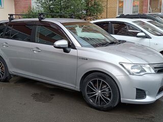 2014 Toyota Corolla Fielder XI (E160, E170, E180), серебристый, 1390000 рублей, вид 3