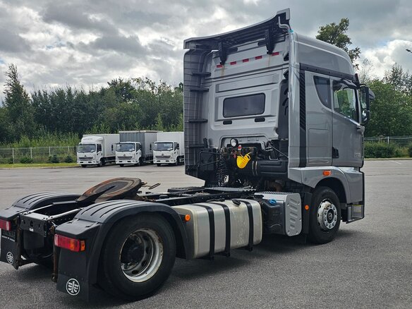 2023 FAW JH6, серебристый, 4250000 рублей - вид 5
