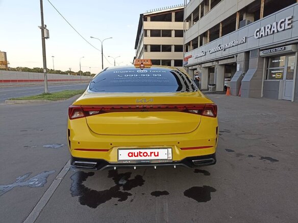 2022 Kia K5 III, жёлтый, 3200000 рублей - вид 14