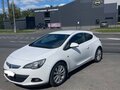 2013 Opel Astra GTC J Рестайлинг, белый, 750000 рублей
