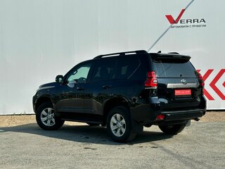 2021 Toyota Land Cruiser Prado 150 Series Рестайлинг 3, чёрный, 4900000 рублей, вид 3