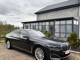 2020 BMW 7 серии Long 730Ld xDrive VI (G11/G12) Рестайлинг, серый, 5600000 рублей, вид 2