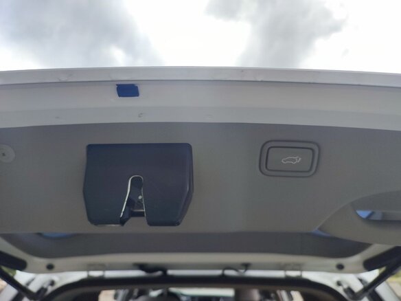 2020 Kia Carnival III, белый, 3700000 рублей - вид 30