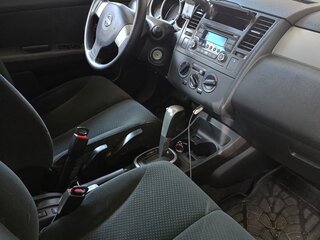 2012 Nissan Tiida I Рестайлинг, коричневый, 850000 рублей, вид 3