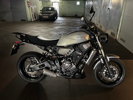 2020 Yamaha XSR700, серебристый, 700000 рублей, вид 3