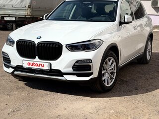 2021 BMW X5 45e IV (G05/G18), белый, 7000000 рублей, вид 1