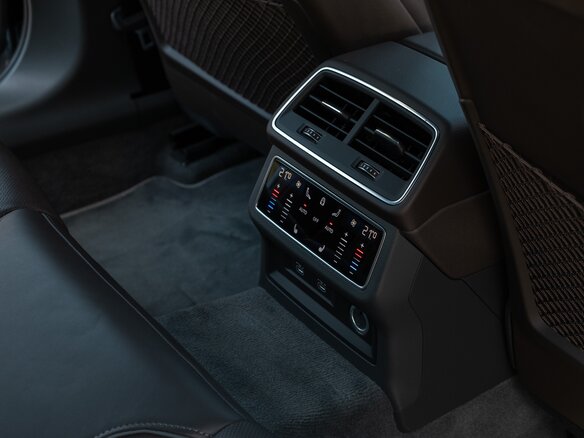 2021 Audi A7 55 TFSI II (4K), серый, 6290000 рублей - вид 17