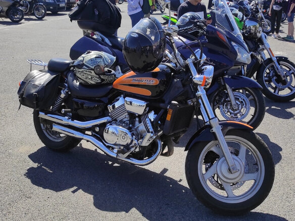 2000 Honda Magna, чёрный, 400000 рублей