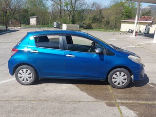 2011 Toyota Vitz III (XP130), синий, 670000 рублей, вид 3