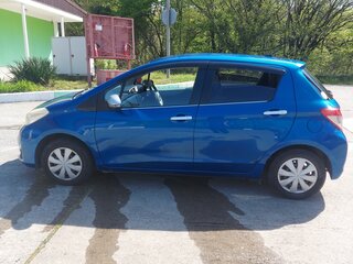 2011 Toyota Vitz III (XP130), синий, 670000 рублей, вид 5