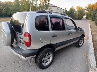 2003 Chevrolet Niva I, серебристый, 265000 рублей, вид 3