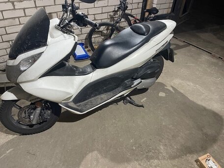 2014 Honda PCX 150, белый, 185000 рублей, вид 1