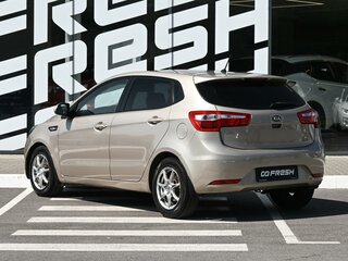2014 Kia Rio 6-speed III, бежевый, 740000 рублей, вид 2